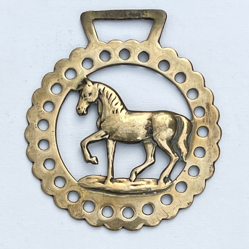 Scalloped Trotting Horse - Horse Brass Reservation