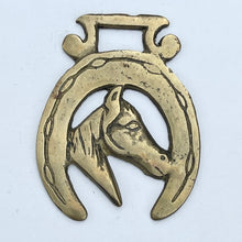 Load image into Gallery viewer, Primitive Horse Head in Horse Shoe Brass - Horse Brass Reservation
